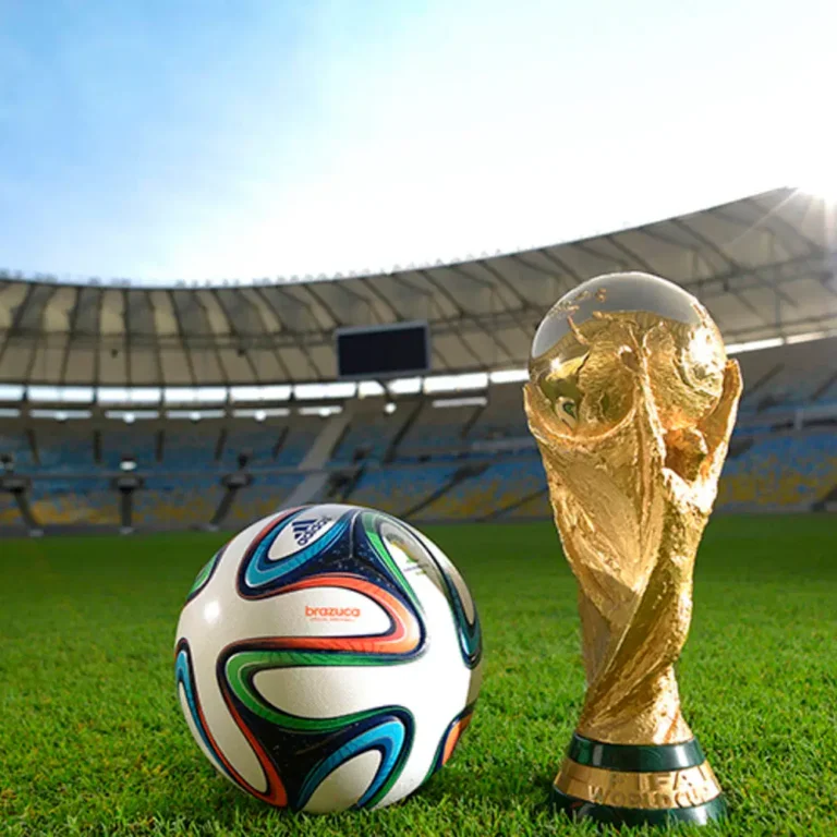 中国羽毛球,最新排名揭,石宇奇领衔,2026世界杯,世界杯赛程,举办城市,赛事动态,足球新闻