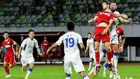 女友遭逼堕胎后速订婚，网友揭秘两年恋爱暗涌