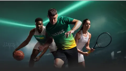 春节足球盛宴十大亮点：基恩华丽转身，三笘薰惊艳全场，安东尼英勇破敌